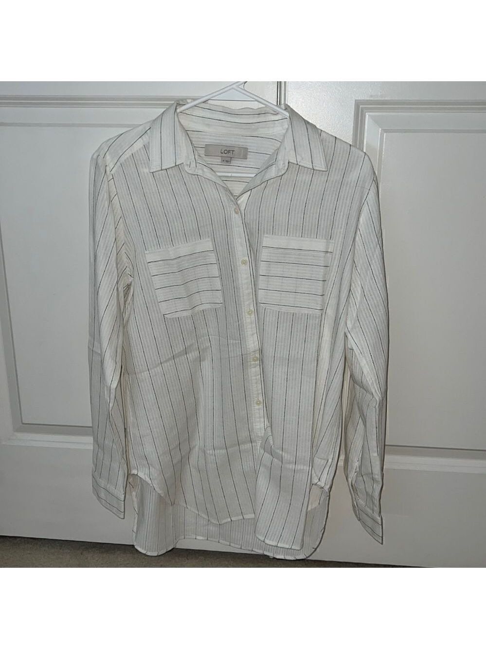 LOFT Linen Button Down 🤍